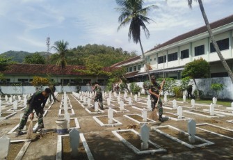 Pembersihan TMP wilayah desa binaan 