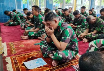 Doa bersama prajurit Lantamal VI Makassar 