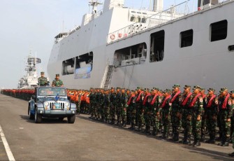 Dankodiklatal Letjen TNI (Mar) Suhartono pengecekan siswa Dikmaba dan Dikmata TNI AL