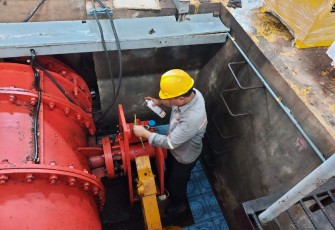 Fasilitas mesin pembangkit PLN UID Kalbar