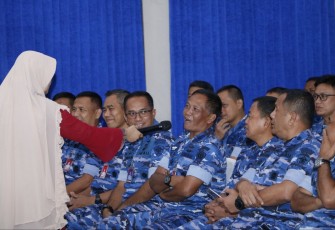 Sesi tanya jawab dalam ceramah psikologi di Koharmatau, Rabu (17/5)