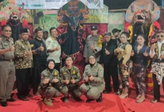 Pagelaran Seni Jaranan tetap Jadi Pilihan Satpol PP Kabupaten Blitar Sosialisasikan Peraturan Percukaian untuk Gempur Peredaran Rokok Ilegal