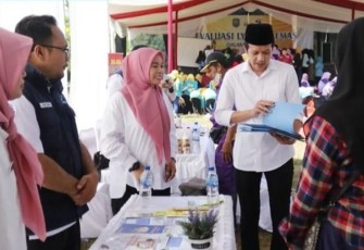 Wakil Bupati Trenggalek, Syah Muhammad Natanegara, saat menghadiri program Makaryo Ning Deso, Desa Hebat (Mening Deh) di Desa Pucanganak, Kecamatan Tugu, Rabu (24/5/2023)