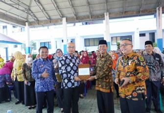 Sertifikasi Guru dan THR Cair