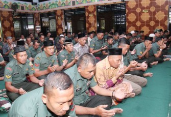 Doa bersama prajurit Kodim 0806/Trenggalek 