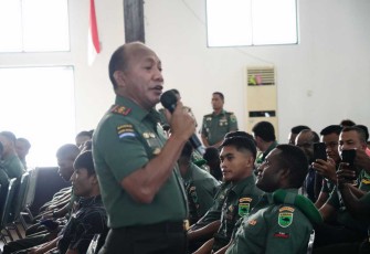 Pangdam Kasuari Mayjen TNI Gabriel Lema 