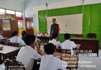 Sertu Junaidi Berikan Materi Wasbang