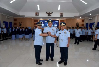 Dankoharmatau Marsda TNI Bambang Triono foto bersama usai sertijab, Rabu (12/7)