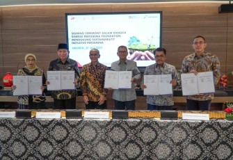 Penandatanganan kerja dama UPER dengan para mitra dalam mendukung energi keberlanjutan melalui Tridharma Perguruan Tinggi