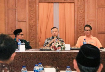 Wakil Bupati Blitar Rahmat Santoso Saat Berikan Sambutan di Acara Dialog bersama FKUB Kabupaten Blitar, Jumat 8 September 2023.