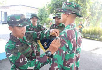 Danpuslatmar Kodiklatal Kolonel Mar Yudi Asmar saat membuka Latihan penanggulangan bencana, Senin (9/10)