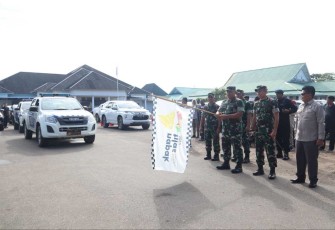 Danrem 121/Abw Brigjen TNI Luqman Arief saat melepas rombongan napak tilas, Rabu (25/10) 