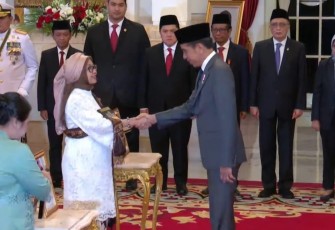 Penganugerahan Gelar Pahlawan Nasional dan Penganugerahan Tanda Kehormatan RI oleh Presiden RI  bertempat di Istana Negara Jakarta. Jumat (10/11/2023).