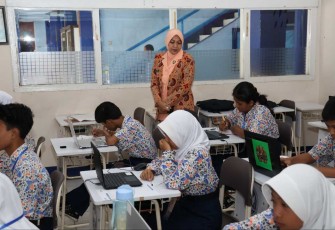 Ketua Yasarini Cabang Lanud Husein Sastranegara Ny Ita Ardi Syahri