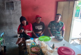 Komsos Babinsa bersama warga binaannya