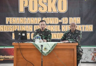 Dandim 0802/Ponorogo Letkol Inf Hirta Juni Adriansyah saat memberikan jam komandan 