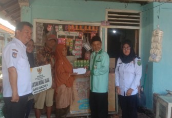 Baznas Kota Serahkan Bantuan Modal Usaha