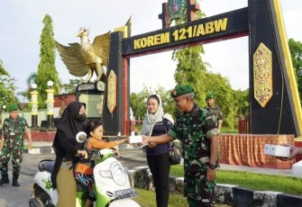 Takjil gratis Korem 121/Abw