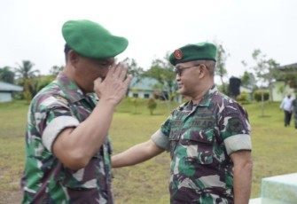 Kasrem 121/Abw Kolonel Inf Soelistyo Bawono saat halal bi halal, Selasa (2/5)