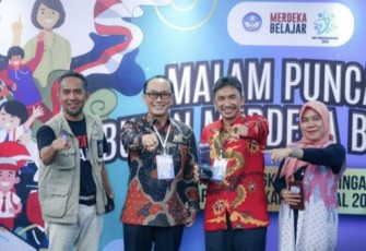 Pj Gubernur Sulbar Prof Zudan Arif Fakrulloh saat launching kurikulum merdeka