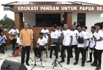 Presiden Joko Widodo saat acara di Waibu Agro Eduwisata Kabupaten Jayapura, Jum'at (7/7)
