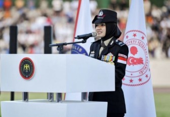 Briptu Tiara Nissa Zulbida Polwan Polda Jatim raih lulusan terbaik Akademi Kepolisian Turki 