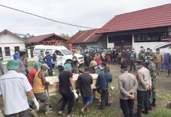 Penyerahan jenazah pelaku KKB di Pegunungan Bintang, Papua