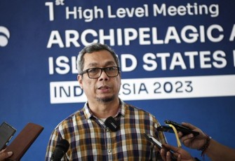 Dirjen IKP Kementerian Kominfo Usman Kansong saat berada di Media Center KTT AIS Forum 2023 di Kawasan BNDCC, Nusa Dua, Badung, Bali, Senin (09/10/2023)