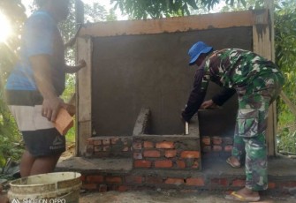 Bangun tugu prasasti TMMD ke 118 Kodim 0902/Berau