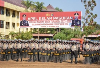 Apel Gelar Pasukan Operasi Mantap Brata Polda NTT, Selasa (17/10)