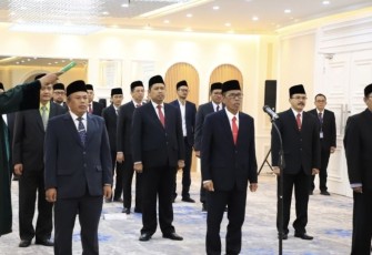 Pelantikan dan pengambilan sumpah jabatan enam Rektor PTKIN di lingkungan Kementerian Agama, Jakarta, Kamis (19/10)