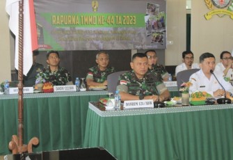 Danrem 121/Abw Brigjen TNI Luqman Arief saat mengikuti Rapurna TMMD Ke 44 tahun 2023, Rabu (6/12)