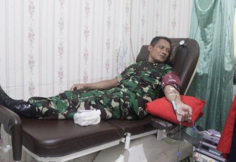 Donor darah prajurit Kodim 0623/Cilegon, Selasa (12/12)