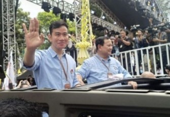 Gibran bersama Prabowo Subianto 