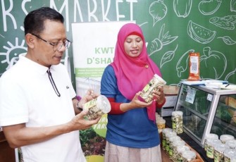 Hasil produk olahan sampah menjadi smart farming KWT binaan PLN