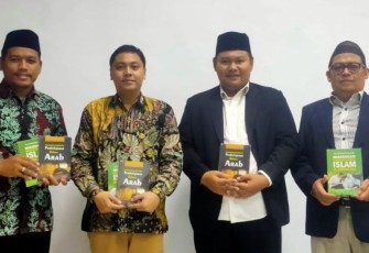 Dekan Fakultas Syariah UIN KHAS Jember, Wildani Hefni bersama UP3M Fakultas Syariah
