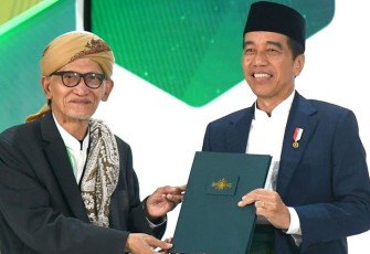 Presiden Joko Widodo pada acara Musyawarah Nasional Alim Ulama dan Konferensi Besar Nahdlatul Ulama (NU) 1445 H/2023 M di Pondok Pesantren Al-Hamid, Jakarta, Senin, 18 September 2023. 