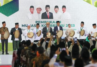 Ketua DPR RI Puan Maharani pada acara Munas Alim Ulama dan Konbes NU 2023 diselenggarakan di Pondok Pesantren Al-Hamid, Cilangkap, Jakarta Timur pada Senin (18/9/2023). 