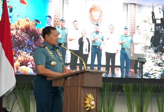 Panglima TNI laksamana TNI Yudo Margono, S.E.,M.M. saat menjadi Keynote Speech dalam Seminar Maritim Nasional Tahun 2023 yang dilaksanakan oleh TNI AL bekerjasama dengan Kementerian Kelautan dan Perikanan (KKP), bertempat di Seskoal Kebayoran Lama Jakarta Selatan, Rabu  (27/9/2023). 
