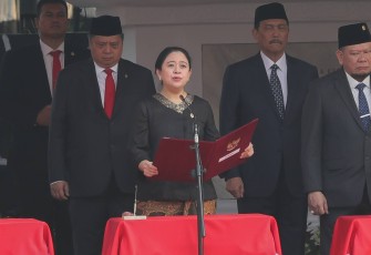 Ketua DPR RI Puan Maharani saat membacakan Ikrar Kesaktian Pancasila dalam peringatan Hari Kesaktian Pancasila di Monumen Pancasila Sakti, Pondok Gede, Jakarta pada Minggu, (1/10/2023).