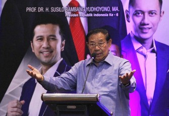 Ketua Majelis Tinggi Partai Demokrat Susilo Bambang Yudhoyono pada acara  Pelatihan Koordinator Saksi Pemilu 2024 dan pelantikan DPAC Partai Demokrat se Kabupaten Kediri, Minggu (10/12)