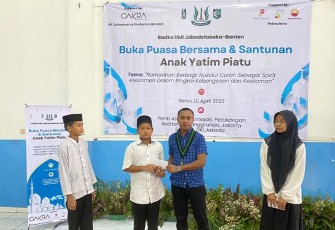Badko HMI Jabodetabeka-Banten dan Petrochina saat Santuni Anak Yatim Piatu