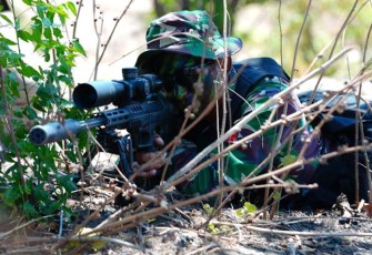 TNI saat Balas Tembakan dalam Latihan Super Garuda Shield