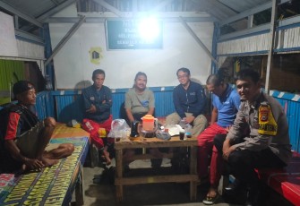 Bhabinkamtibmas Polsek Teluk Segara Monitoring Pos Kamling