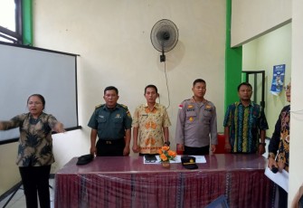 Kapolsek Enggano Hadiri Rapat Lintas Sektoral di Puskesmas Enggano