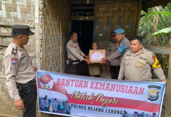 Lagi, 25 Paket Bansos Dibagikan Polres Rejang Lebong Kepada Warga yang Membutuhkan