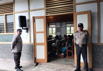 Polsek Sindang Kelingi Lakukan Pengamanan di Gereja St. Fransiskus Asisi