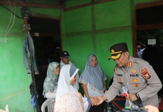 Kapolres Kepahiang Pimpin Langsung Pemberian Bantuan Kemanusian Untuk Negeri