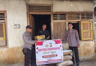 Polsek Padang Guci Hulu Kembali Salurkan Bansos