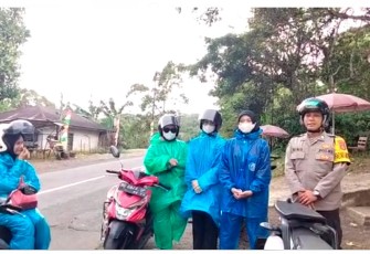 Dikawal Polisi di Jalur Lintas Curup-Lubuklinggau, Warga Sampaikan Terimakasih